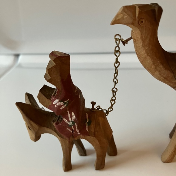 Handcarved camel train - Picture 3 of 9